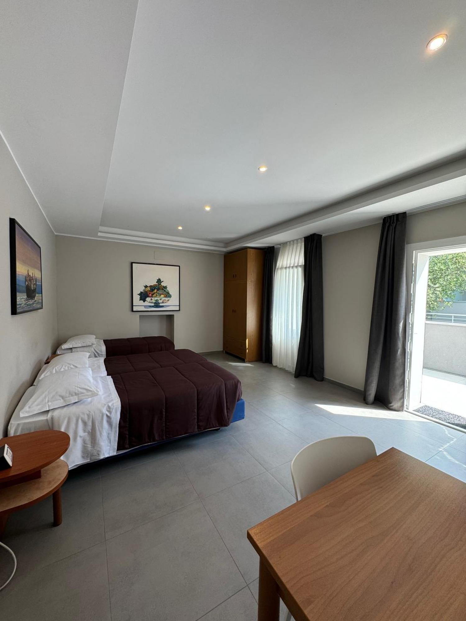 Residence チェルヴィア エクステリア 写真